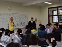 プロの演奏グループに習う太鼓部