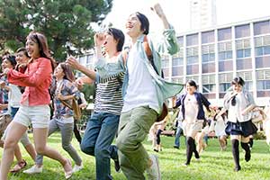 通信制高校の学校生活ってどんな感じ?服装や校則は?部活は?...気になる疑問を解決!