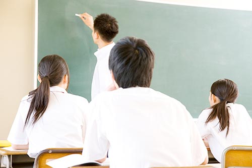 ポイント③ 登校頻度で選ぶ:多様化するスクーリングとオンライン授業