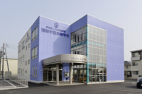 本校は山口県にあります。