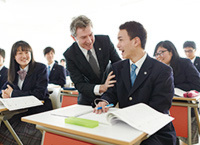 生きた英語で楽しく学びます！