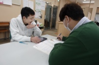 仲間と支え合い学習を進めます