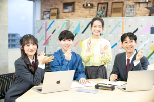 R高等学校(N高グループ)